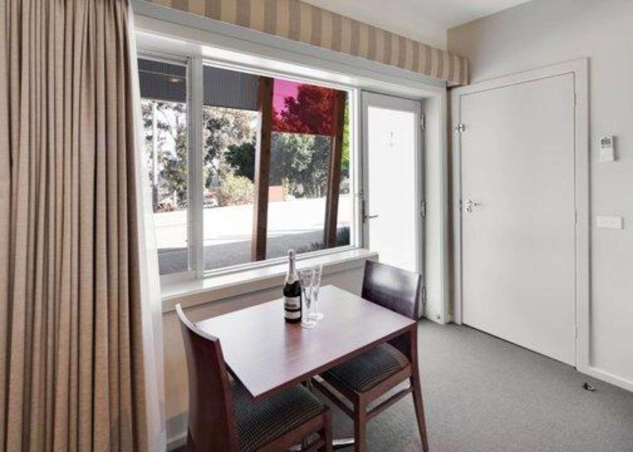 Drouin Motel Экстерьер фото